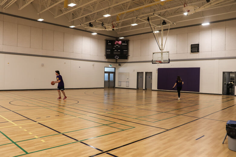 Le gymnase de la nouvelle école.